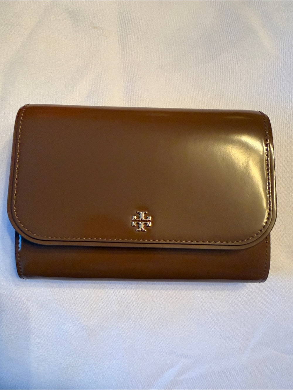 Tory Burch Glossy Chocolate Patent Compact Wallet